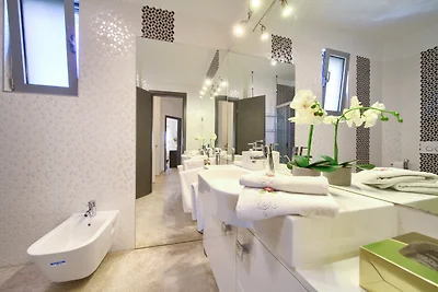 Villa Miracle 1 mit beheiztem Pool