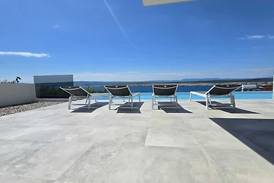 Villa Sea Line