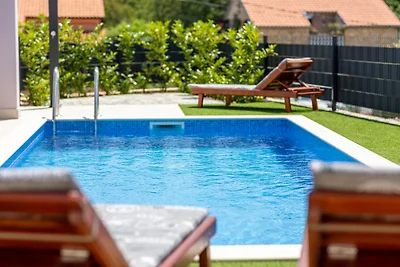 Villa Hidden