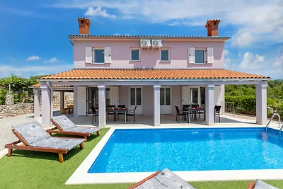 Villa Hidden