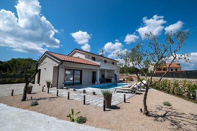 Villa Domino mit beheiztem Pool