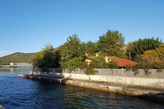 VILLA AM SEE 50 METER VOM MEER
