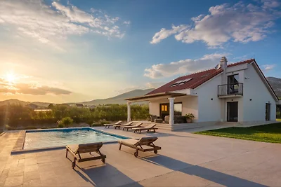 Villa Cvita mit großem Pool - Split