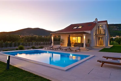 Villa Cvita mit großem Pool - Split