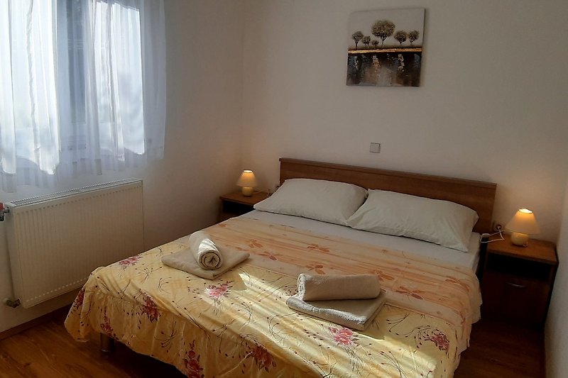 Zimmer mit Bett 160x210