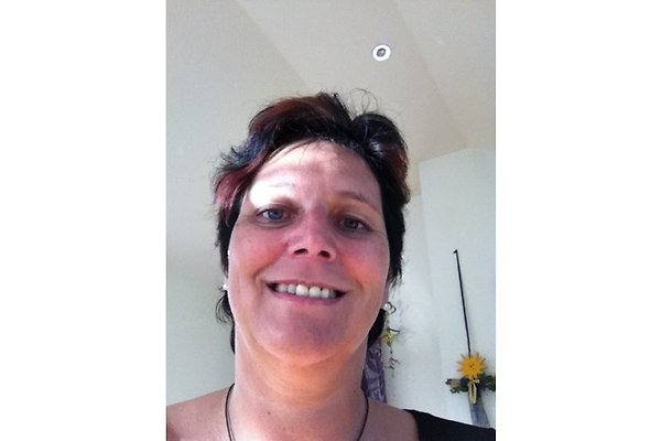 Frau E. Kuper Frau E. Kuper