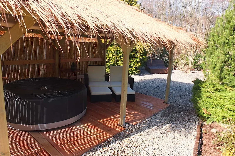 Paviljoen met bubbelbad