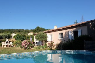 Maison spacieuse, au calme et agréable avec tout le confort nécessaire