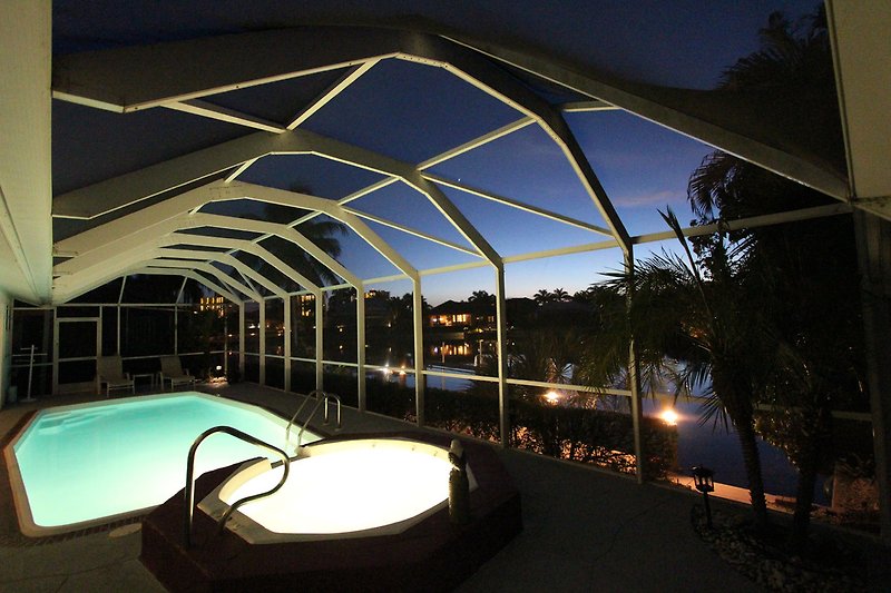 illuminated pool + SPA