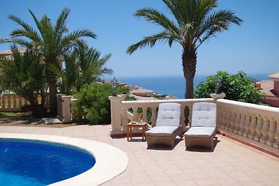 Villa Castello, Meer- und Bergblick