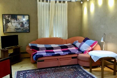 Idilliaca casa con giardino vicino al centro