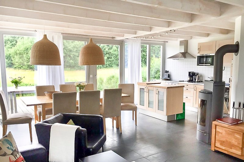 Wohn- Essbereich im UG