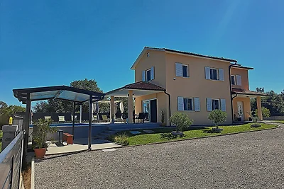 Villa Lukrida