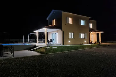 Villa Lukrida