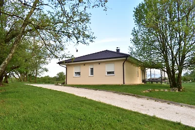 Villa Leonika