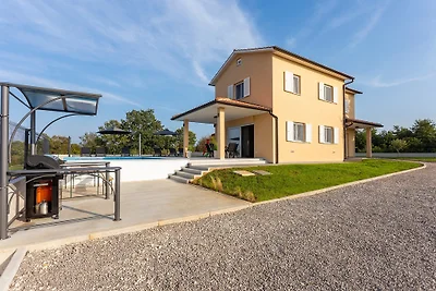 Villa Lukrida