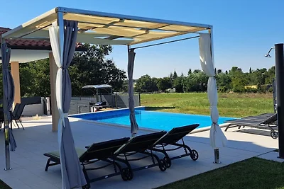 Villa Lukrida