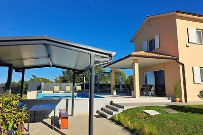 Villa Lukrida