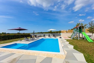 Villa Taya