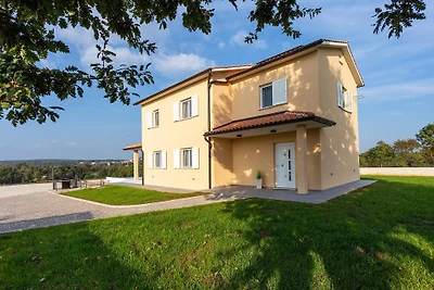 Villa Lukrida