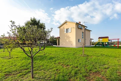 Villa Lukrida