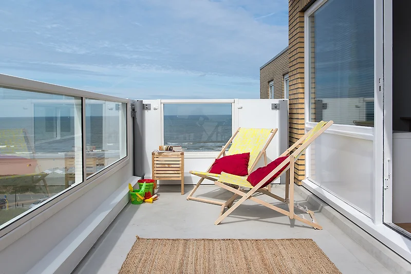 Balcone sud con vista sul mare