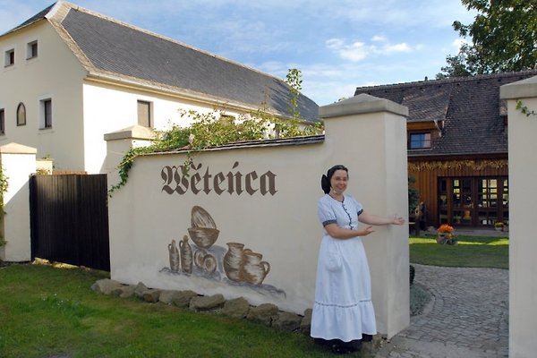 Frau C. Bedrich Frau C. Bedrich