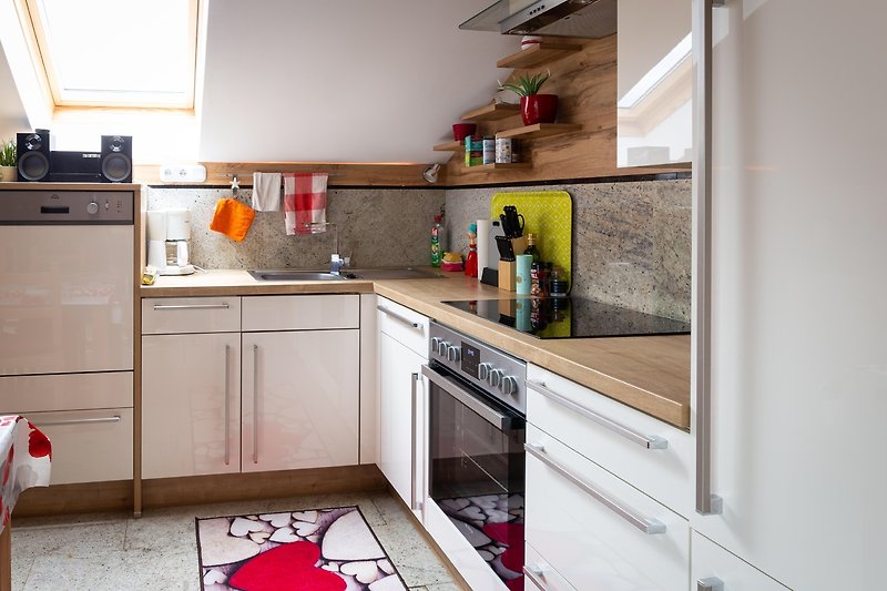 Eine moderne Küche mit kompletter Ausstattung Apartment Smaragd