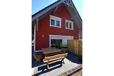 Haus Odin mit Boot und Steg, MV