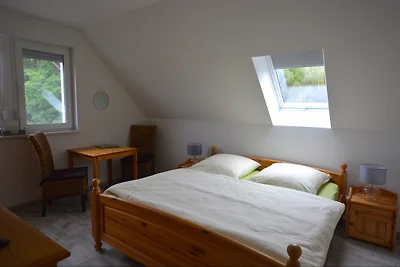 Haus Odin mit Boot und Steg, MV
