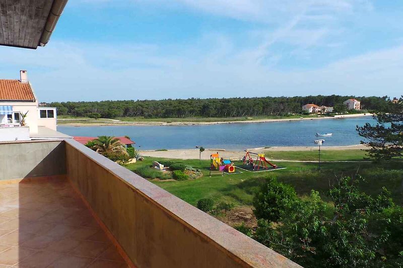 Balcón con vista al mar (muestra de una vivienda/ejemplo)
