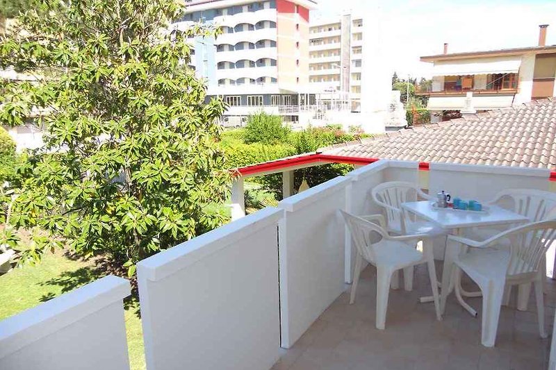 Balcón (muestra de una vivienda/ejemplo)