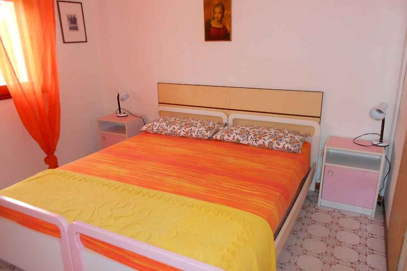 bedroom (example)