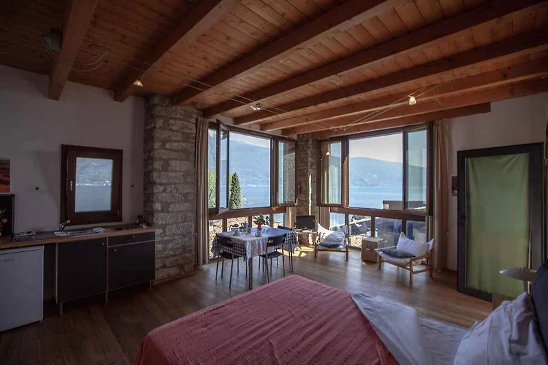 Wohn/Schlafzimmer