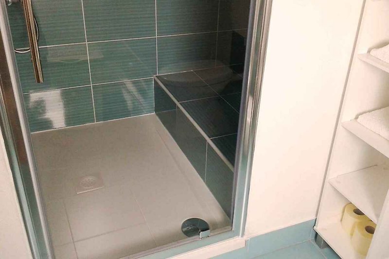 Łazienka z prysznicem/WC