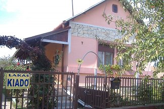 Ferienhaus mit Grill und Gartenmöbel