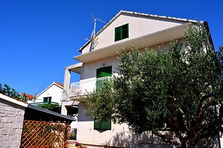 Ferienwohnung mit 2 Bädern und Balkon