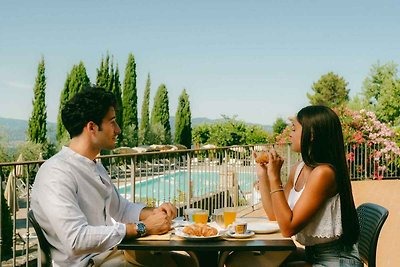 Studio mit Panoramaaussicht und Pool