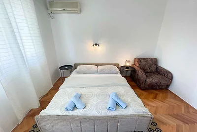 Ferienwohnung mit Balkon und Klimaanlage
