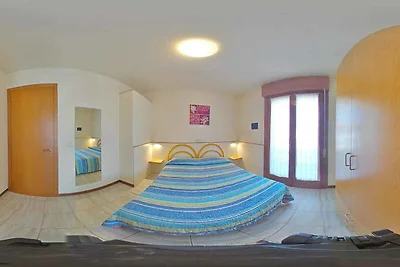 Ferienwohnung mit Klimaanlage und Balkon