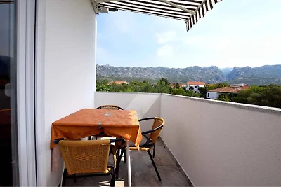Ferienwohnung mit Garten und Klimaanlage