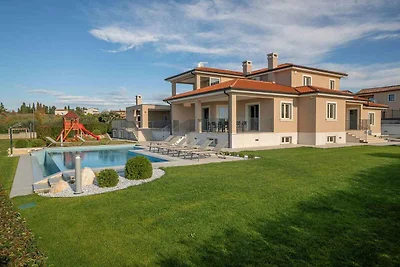 FerienHaus mit Klimaanlage und Aussenpool