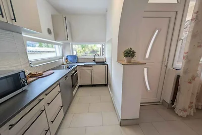 Ferienwohnung mit Terrasse, Klimaanlage und
