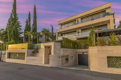 Ferienwohnung mit Terrasse und Aussenpool