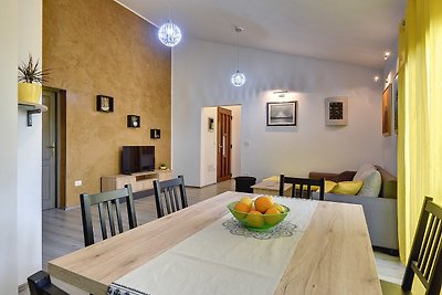 Villa mit Pool und Taverne