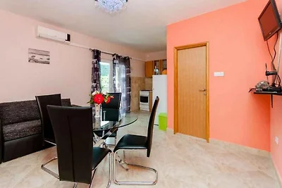 Ferienwohnung mit Klimaanlage und Terrasse