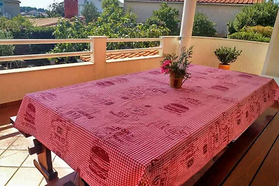 Ferienwohnung mit grosser Terrasse, Grill und