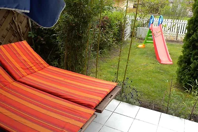 Ferienhaus am Ufer mit Steg, Klimaanlage und