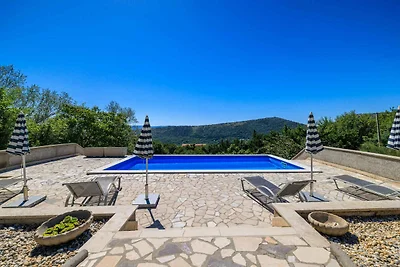 Ferienwohnung mit Pool und Klimaanlage