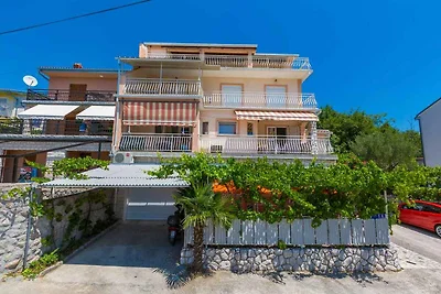 Ferienwohnung mit Balkon und Klimaanlage